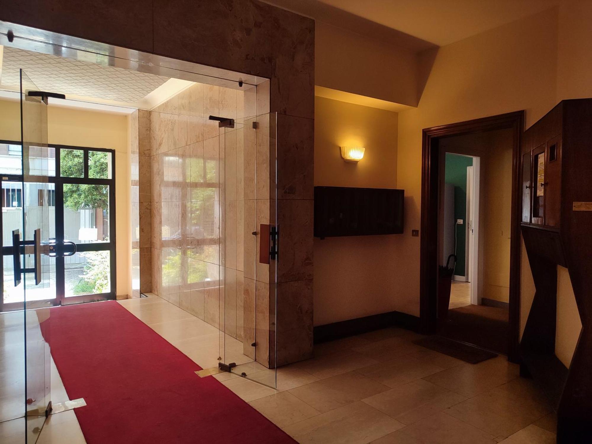 Giusti Flat - Next To Cimitero Monumentale Castello Sforzesco Apartment Milano Exterior foto